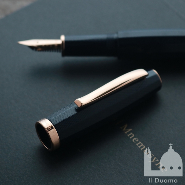 スクリーボ 限定生産品 フィール ダンディ ノットゥルノ 万年筆 14K