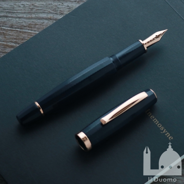 スクリーボ 限定生産品 フィール ダンディ ノットゥルノ 万年筆 14K