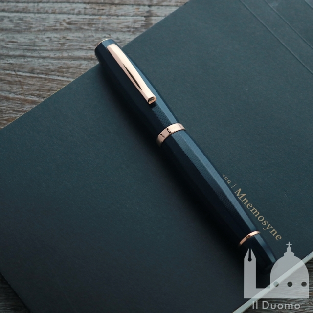 スクリーボ　限定生産品　フィール　ダンディ　ノットゥルノ　万年筆