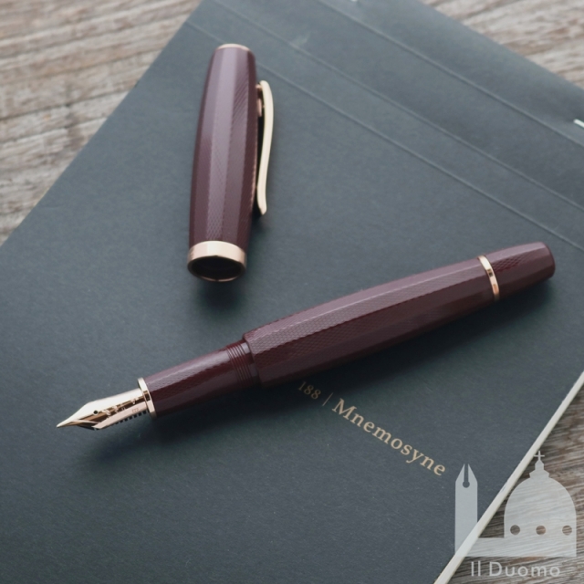 スクリーボ　限定生産品　フィール　ダンディ　ヴェルヴェット　万年筆