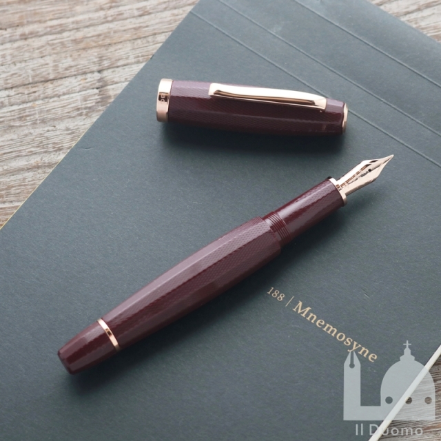 スクリーボ　限定生産品　フィール　ダンディ　ヴェルヴェット　万年筆