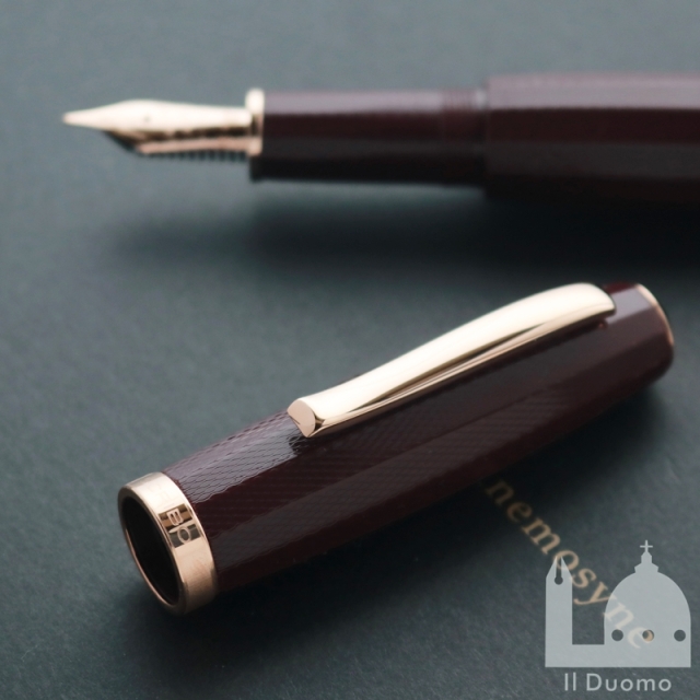 スクリーボ　限定生産品　フィール　ダンディ　ヴェルヴェット　万年筆