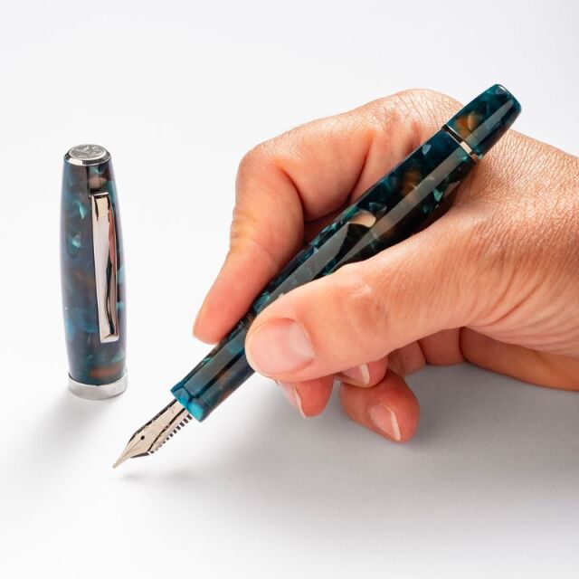 スクリーボ　限定生産品　ラ・ドッタ　マヌ・スクリーベレ 万年筆