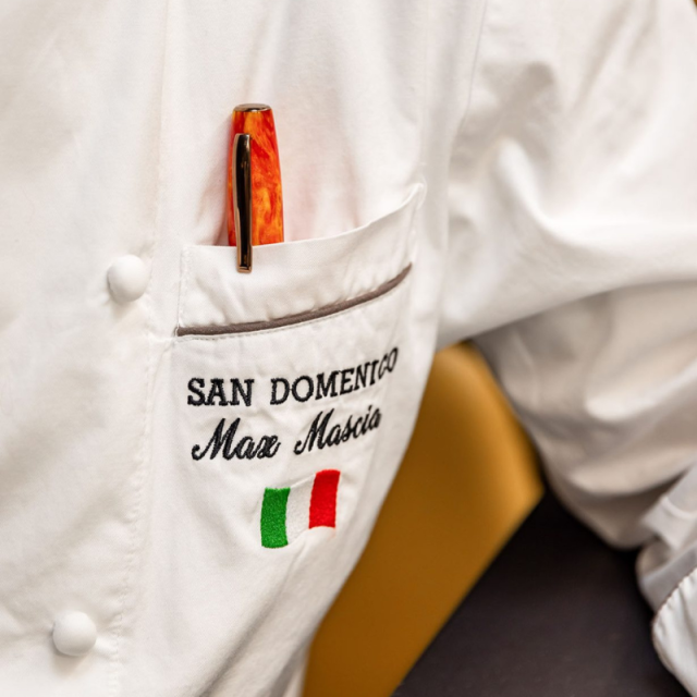 スクリーボ　限定生産品　ラ・ドッタ　ウォーヴォ・イン・ラヴィオーロ 万年筆