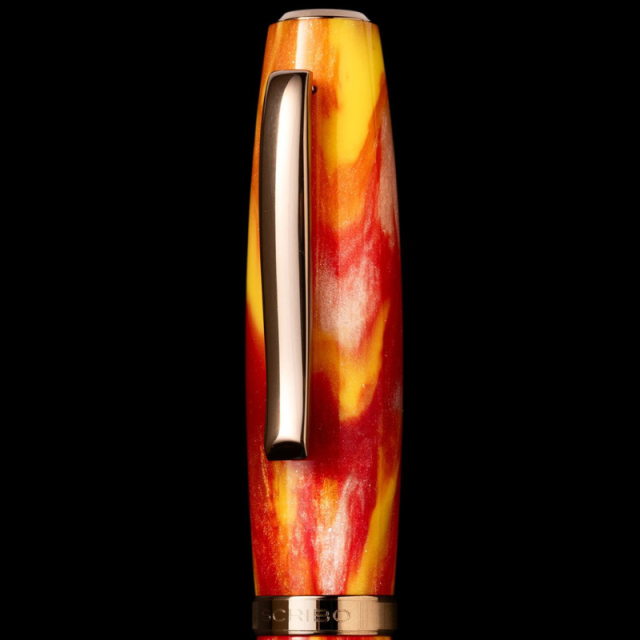 スクリーボ　限定生産品　ラ・ドッタ　ウォーヴォ・イン・ラヴィオーロ 万年筆