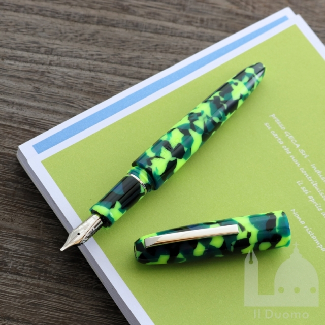 スクリーボ　限定生産品　ピウマ　ポップアート　万年筆