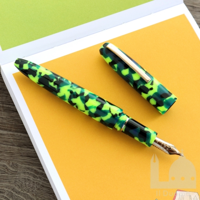 スクリーボ　限定生産品　ピウマ　ポップアート　万年筆