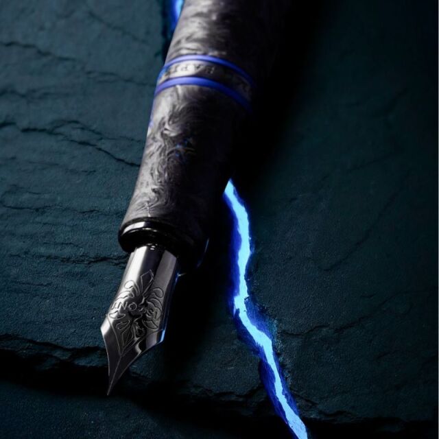 ビスコンティ　限定生産品　ホモサピエンス　カーボン・アビス　万年筆