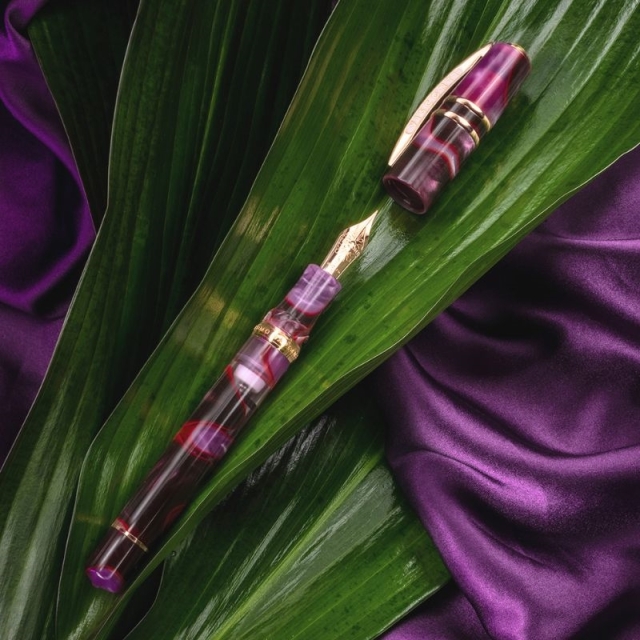 ビスコンティ 限定生産品 ホモサピエンス アイリスガーデン 万年筆