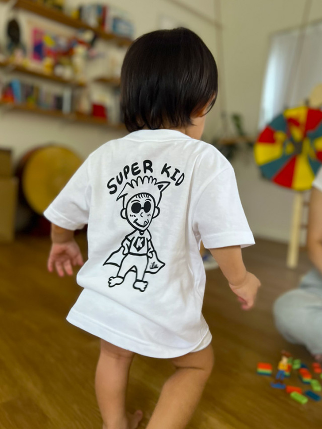 キッズ》592スーパーキッズのTシャツ.