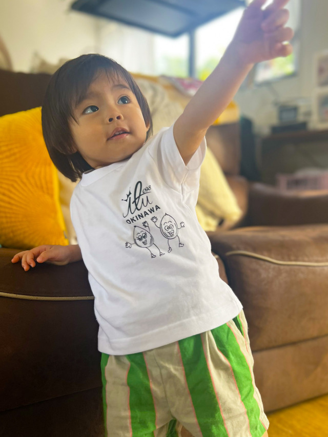半袖》627 でいご君とまいちゃんとレアのキッズTシャツ