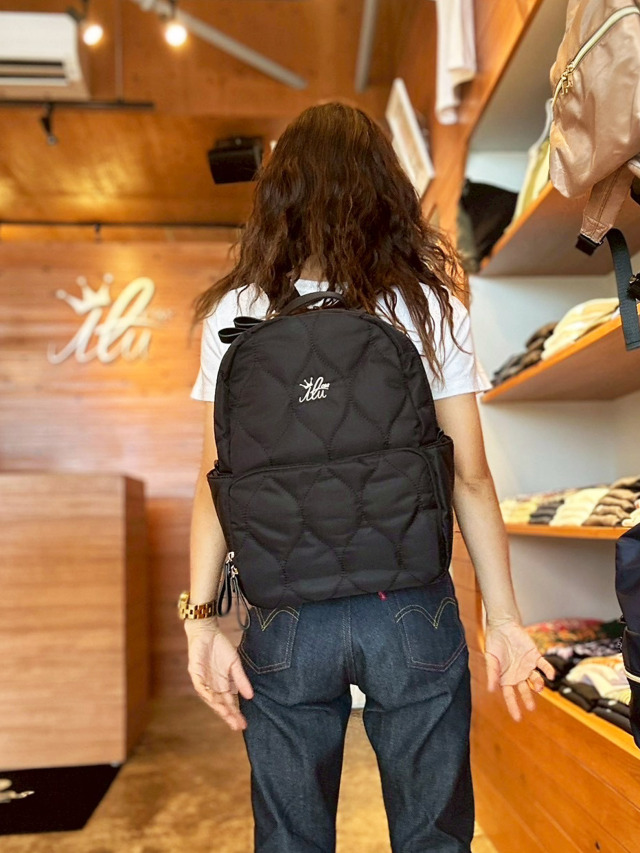 バッグ》633 高密度ナイロンの16ポケットのキルティングリュック