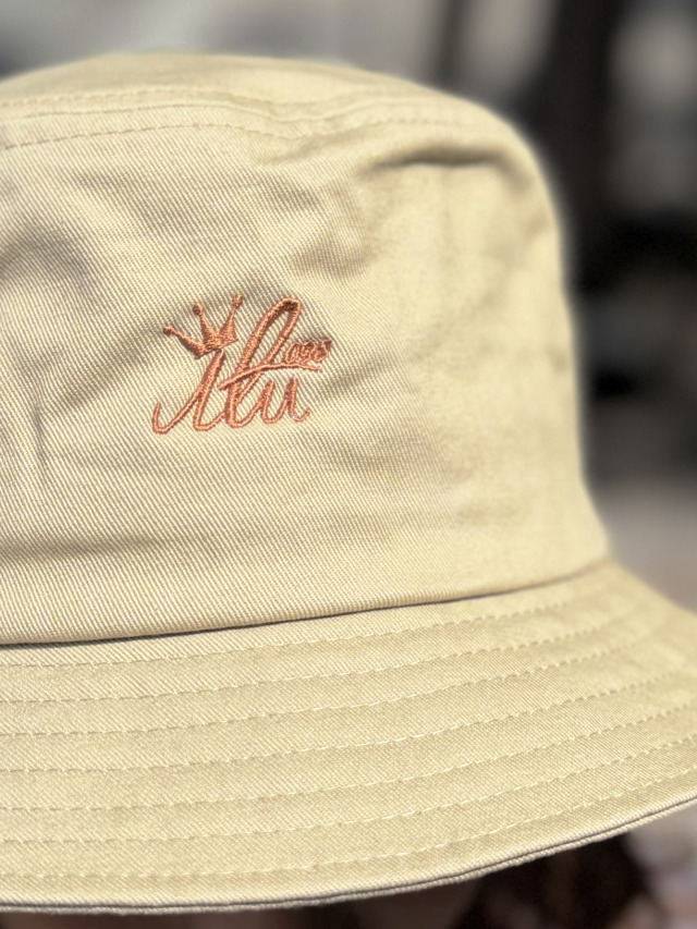 バケハ》639C アイルのロゴマークとokinawaの刺繍バケットハット