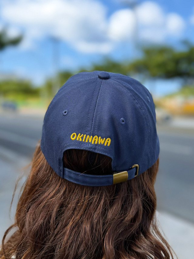 帽子》639C アイルのロゴマークの刺繍キャップ