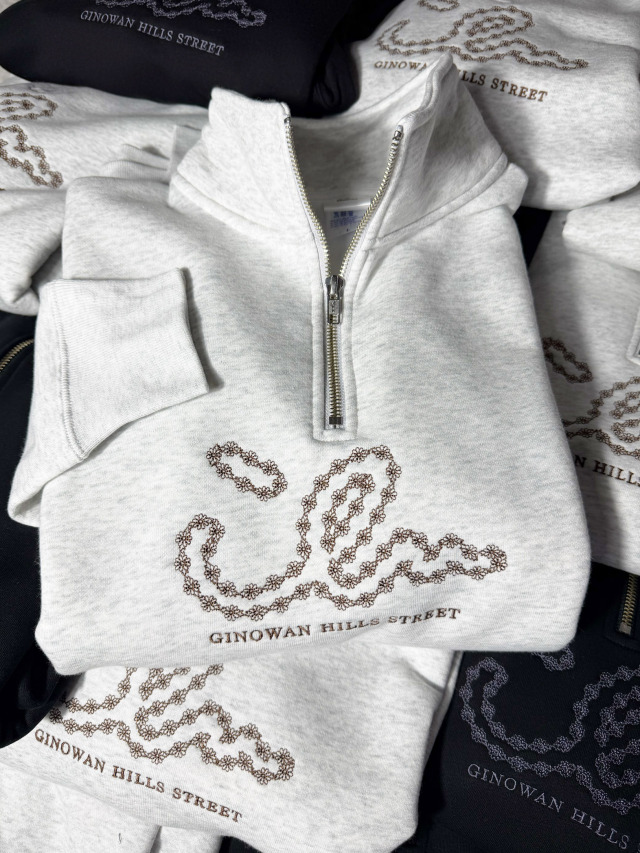 スウェット》819 アウトラインちょこっとアイル刺繍のハーフジップ