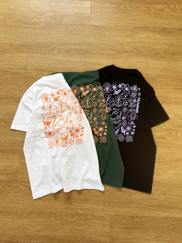 半袖》868 ハッピーフラワー02の半袖Tシャツ.