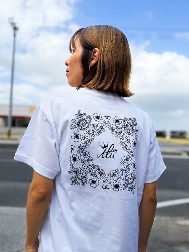 半袖》868 バンダナフラワーローズの半袖Tシャツ