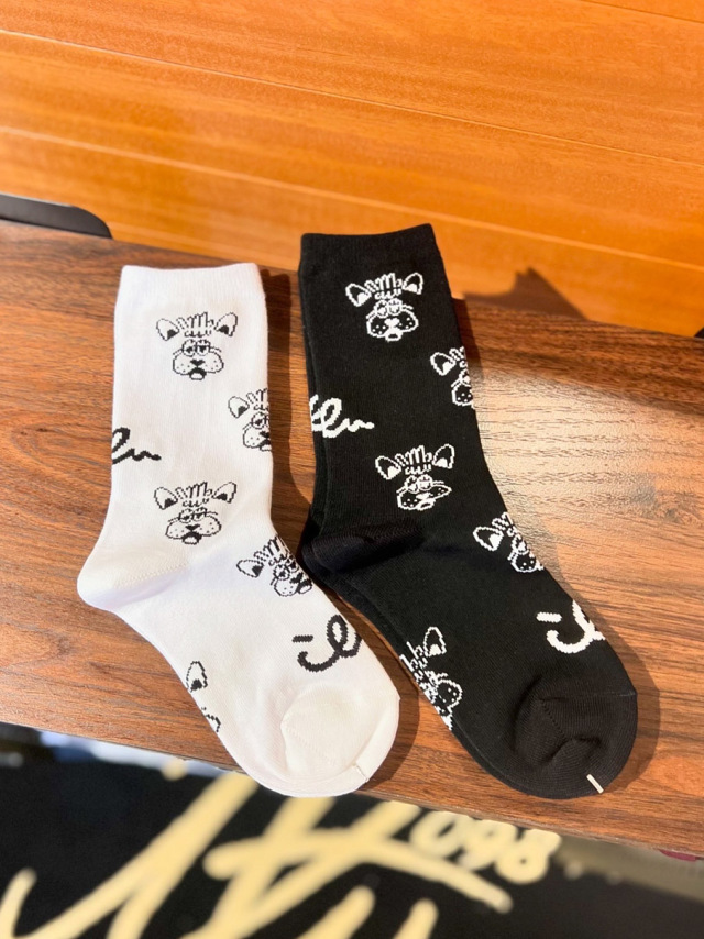 靴下》902 レアの編み込みソックス.