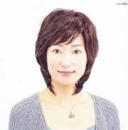 おしゃれなファッション用のかつら【ウィッグビューティー】SOPHIANミディアムショートSE-17　(フルウィッグ)