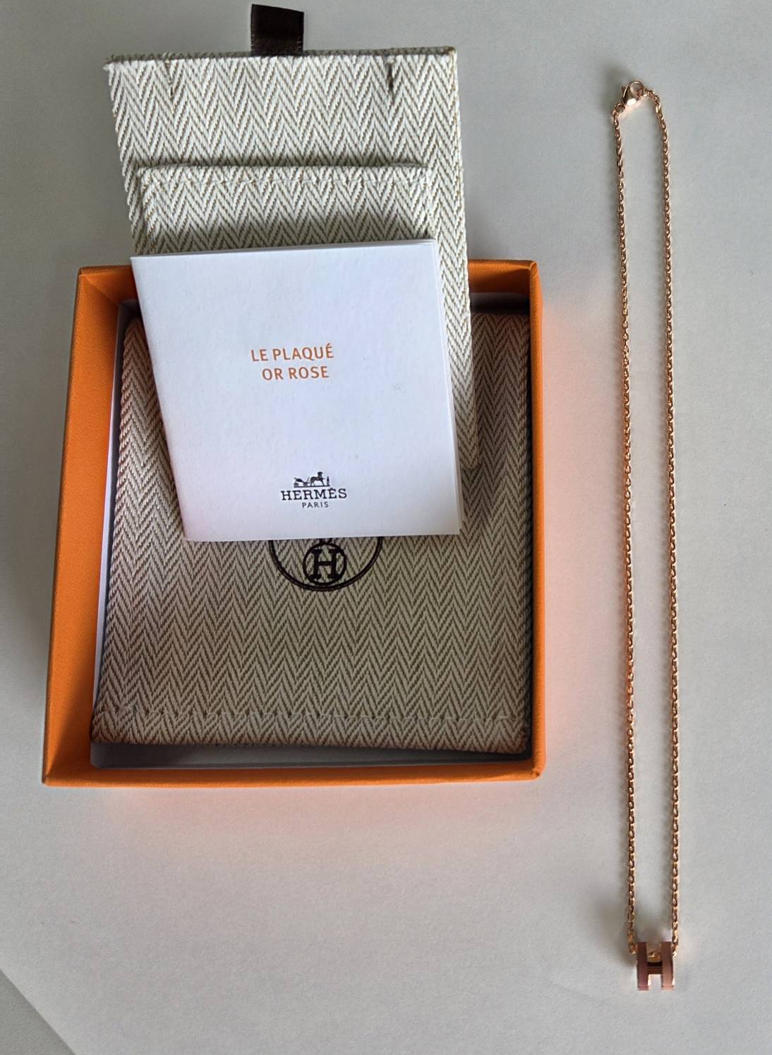 HERMES　エルメス ネックレス ポップアッシュ ミニ (Pop H MINI ) ロカバール レディース バイカラー ペンダント 【新品】
