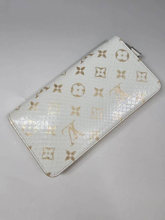 ルイヴィトン モノグラムパイソン ジッピーウォレット N96955 長