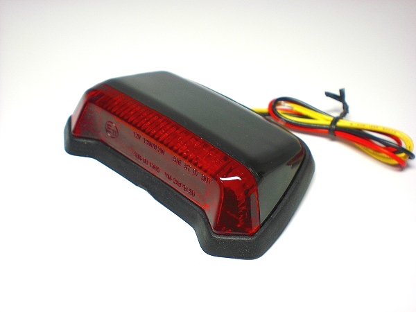 【メール便対応】　フェンダーマウントLEDテールランプ　レッドレンズ