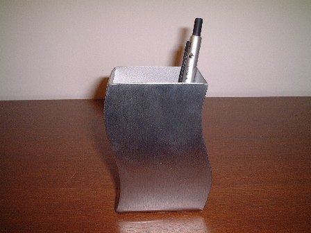 シンプルでハイセンス！ステンレスペンスタンドS