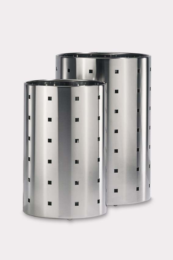 シンプルに部屋を飾る　ステンレス製ゴミ箱QUADRO Φ２０　ZACK 50511