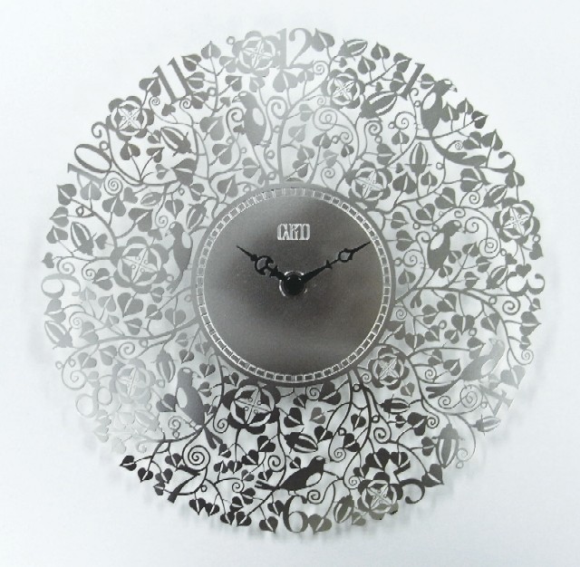 繊細な模様が美しい　掛け時計　７バードメタルクロック　シルバー