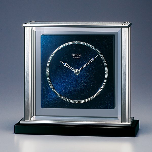 銀河の煌めく夜空が中空に浮かぶ遠い宇宙に思いを馳せる逸品　セイコー 置時計 デコール　SEIKO　DECOR　AZ758L