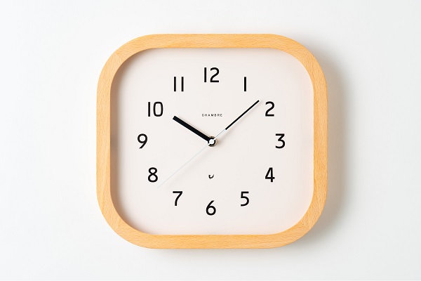 シンプ＆モダンなデザイン　ブナ材の掛け時計 CHAMBRE 　CH068NA  Calme CLOCK アラビア数字