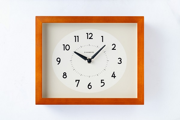 レトロでモダンなデザイン　ヒノキの掛け時計 CHAMBRE 　CH-071CB  CAFE BROWN アラビア数字