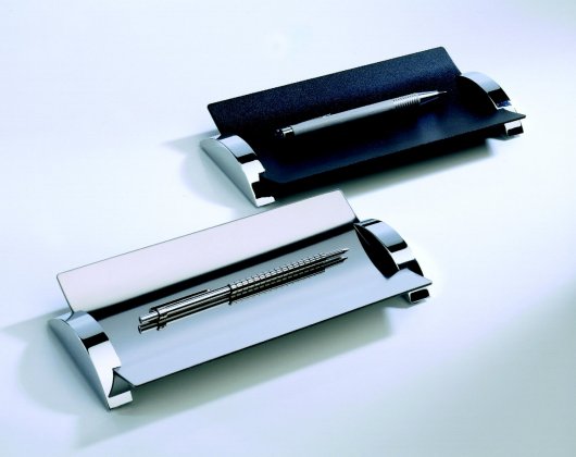 スタイリッシュにデスクを飾るペンシルトレーＣ