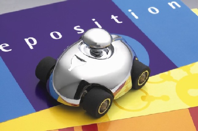 デスクが楽しくなるペーパーウエイトレーシングカー