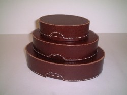 レザー小物入れオーバルM