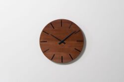 木目が美しいお洒落な掛け時計　「北の大地の木の時計」シャンブル掛け時計  ウォルナット　掛け時計 　CHAMBRE掛け時計　 CH-080WN
