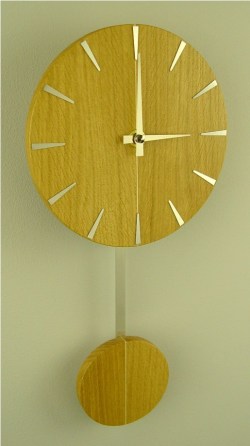 オークの木目が美しい振り子掛け時計　INHOUSE(インハウス）　PENDULUM オーク　P5O　Ｄｉｓｃ solid oak