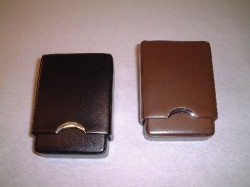 高級感あるシックなデザインのレザーシガレットボックス