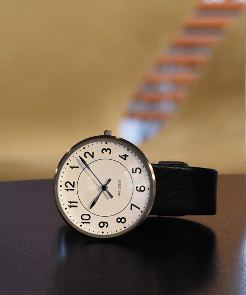 アルネ・ヤコブセン腕時計 ARNE JACOBSEN Station Watch Leather 40mm