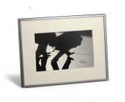 シンプルでクールなフォトフレーム SHADOW  10×15cm  PHILIPPI 102001