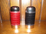 ハードケースでメガネを守る　スタンドアップメガネケース （革巻きクロコ調）　