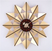 斬新なデザインで壁面を飾る　掛け時計　Flock　of Butterflies Clock GN002G　ジョージネルソン