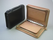 イタリアンレザーのA６オーガナイザー　Calligiana