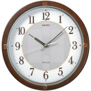 環境にやさしいソーラープラスです！セイコー掛け時計 SEIKO電波時計