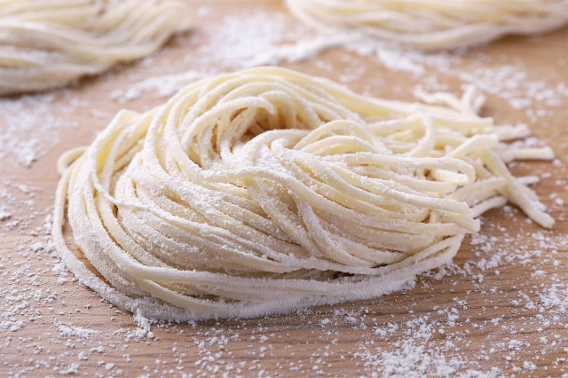 本生うどん(生めん)