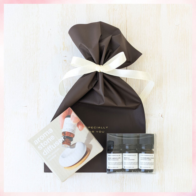 【特別ギフトセット】花系レアオイル3本セット（各2ml） + アロマストーンディフューザー ホワイト