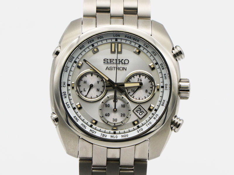 【 セイコー SEIKO 】 SBXY025 アストロン ソーラー電波モデル ワールドタイム クロノグラフ チタン デイト メンズ 保・箱 新着 01560-0