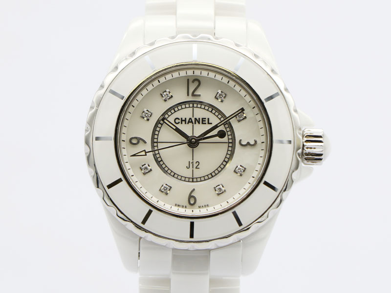 【 シャネル CHANEL 】 腕時計 J12 H2422 ホワイトセラミック シェル文字盤 33mm 8Pダイヤ クォーツ レディース □新着 60035-0