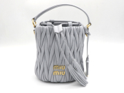 【 ミュウミュウ MIU MIU 】 マテラッセ バケット ショルダーバッグ ギャザー ラムレザー ブルーグレー レディース 保存袋 00713-0