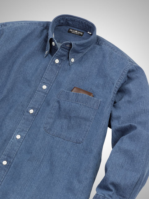 活動的な印象を与える「デニムボタンダウンシャツ」 | 素材と型で選ぶ